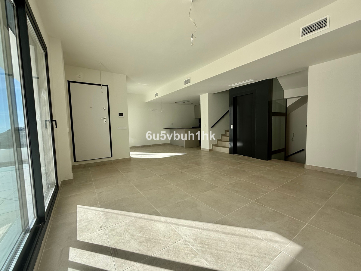 4 Bed Townhouse for sale in Benalmadena Costa Del Sol, Málaga, Spain