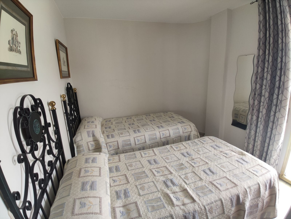 Se vende Apartamento en Planta Última de 3 dormitorios en Costa Del Sol, Málaga, España