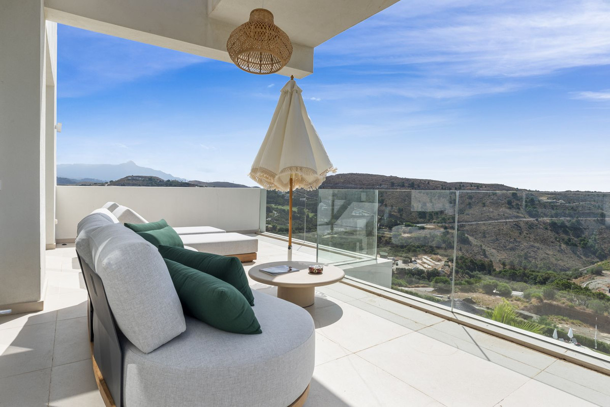 3 Bed Apartment for sale in Benahavís Costa Del Sol, Málaga, Spain