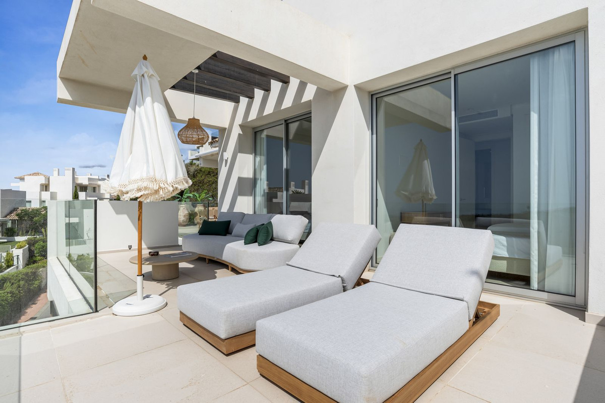 3 Bed Apartment for sale in Benahavís Costa Del Sol, Málaga, Spain