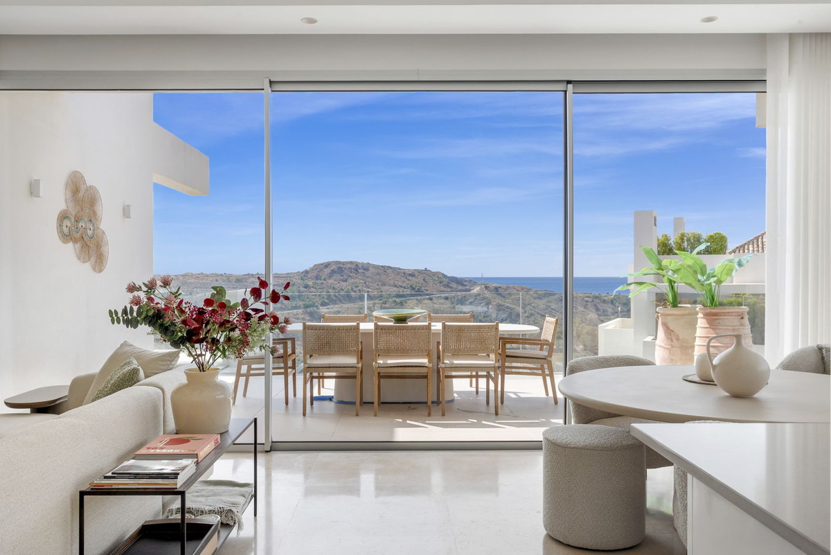 3 Bed Apartment for sale in Benahavís Costa Del Sol, Málaga, Spain