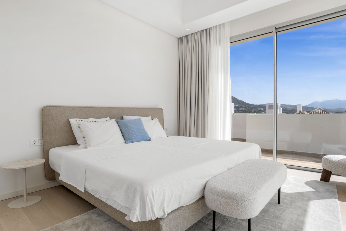 3 Bed Apartment for sale in Benahavís Costa Del Sol, Málaga, Spain