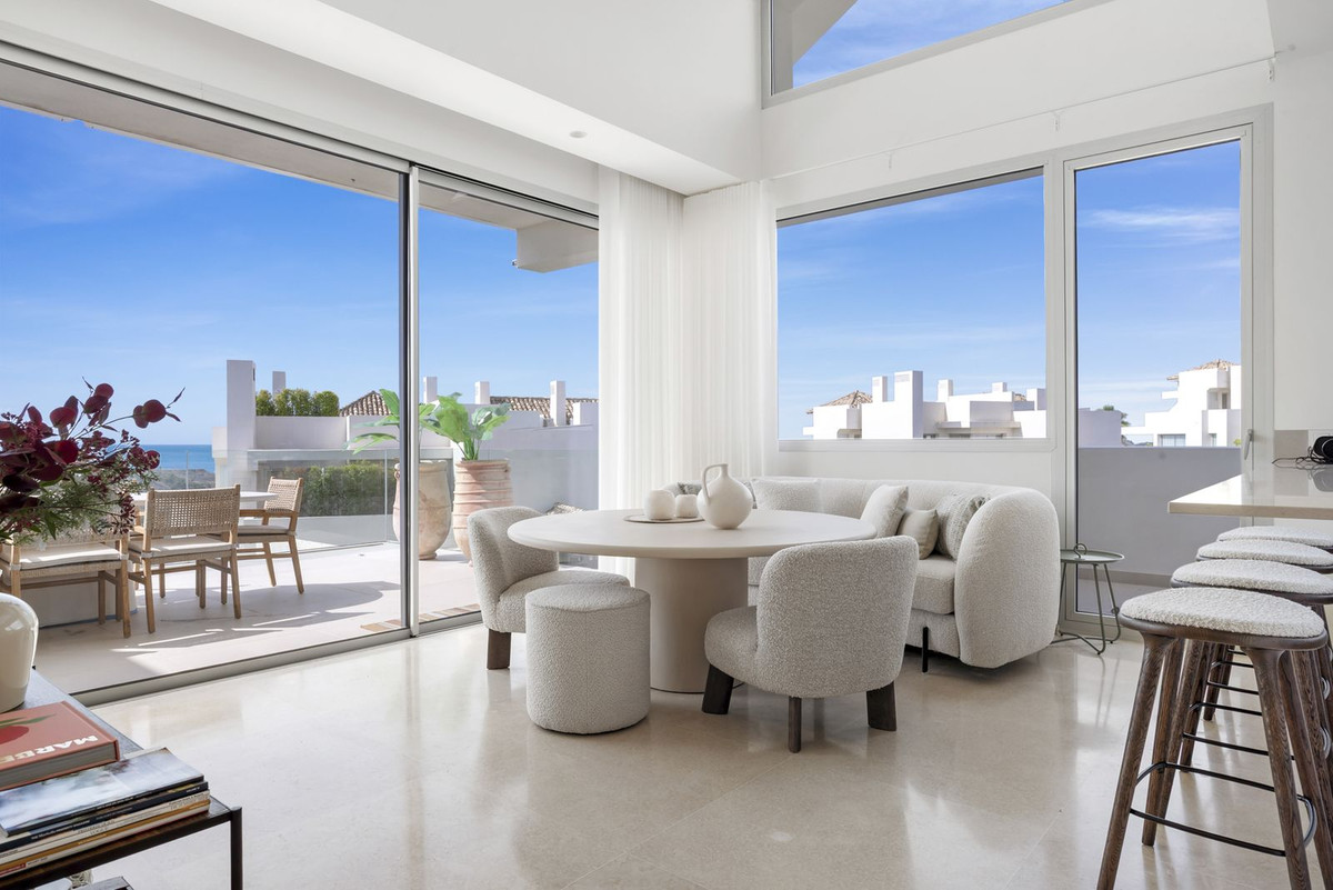 3 Bed Apartment for sale in Benahavís Costa Del Sol, Málaga, Spain