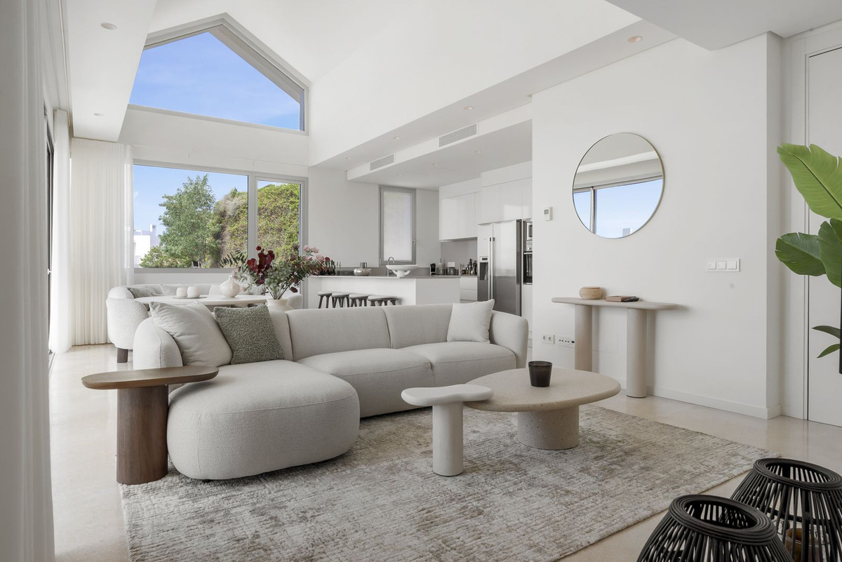 3 Bed Apartment for sale in Benahavís Costa Del Sol, Málaga, Spain