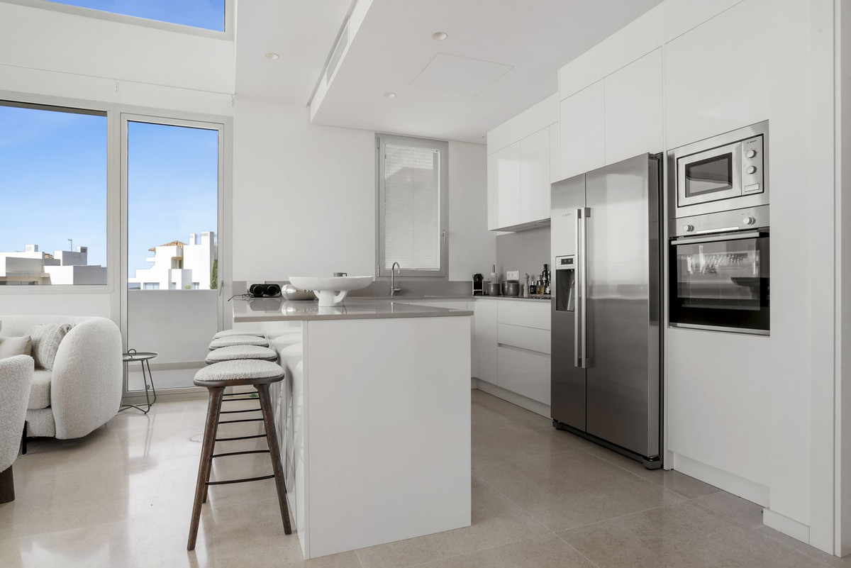 3 Bed Apartment for sale in Benahavís Costa Del Sol, Málaga, Spain