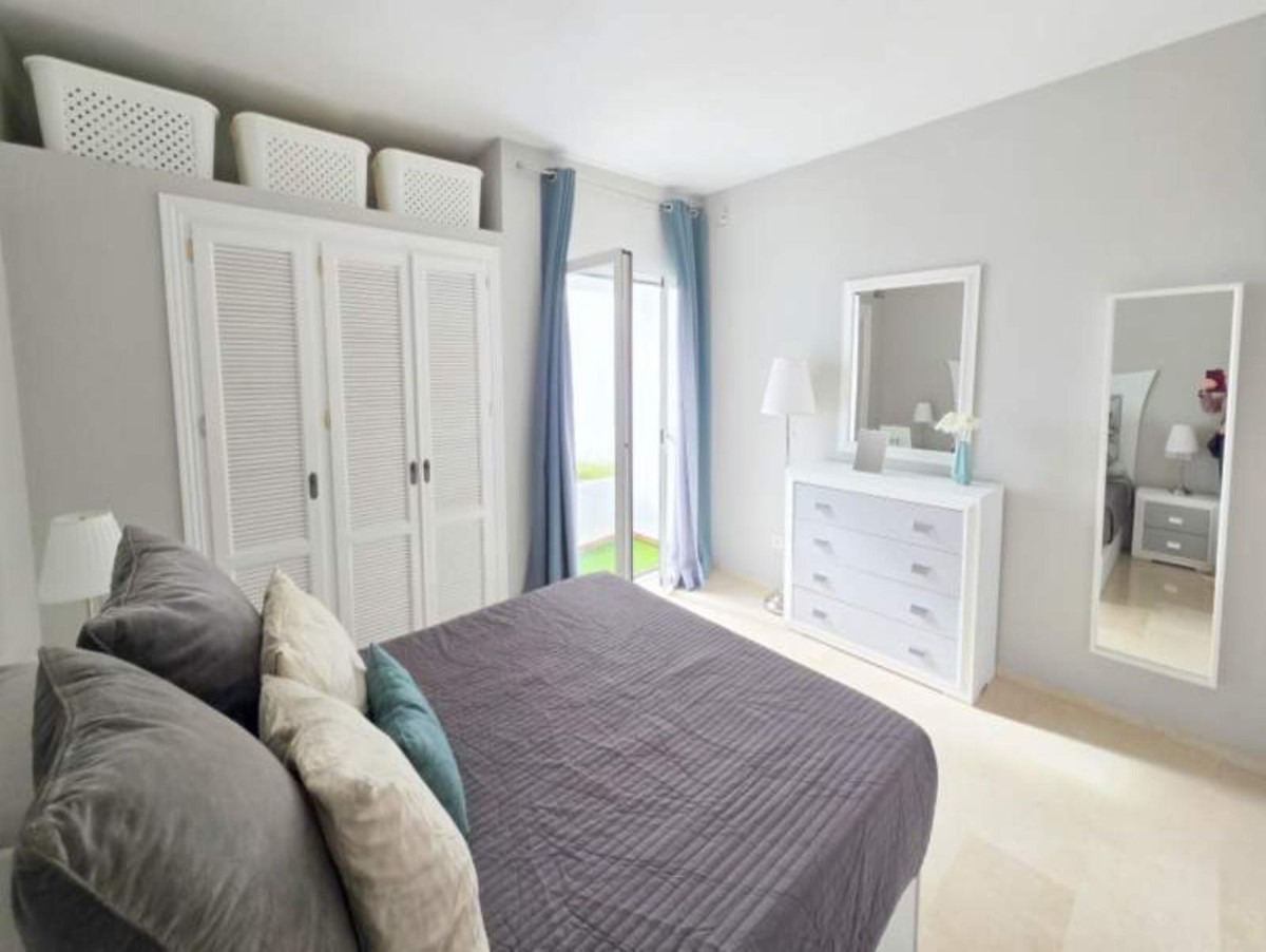 2 Bed Apartment for sale in La Duquesa Costa Del Sol, Málaga, Spain