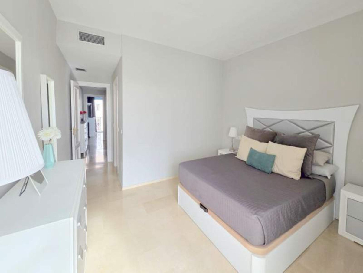 2 Bed Apartment for sale in La Duquesa Costa Del Sol, Málaga, Spain