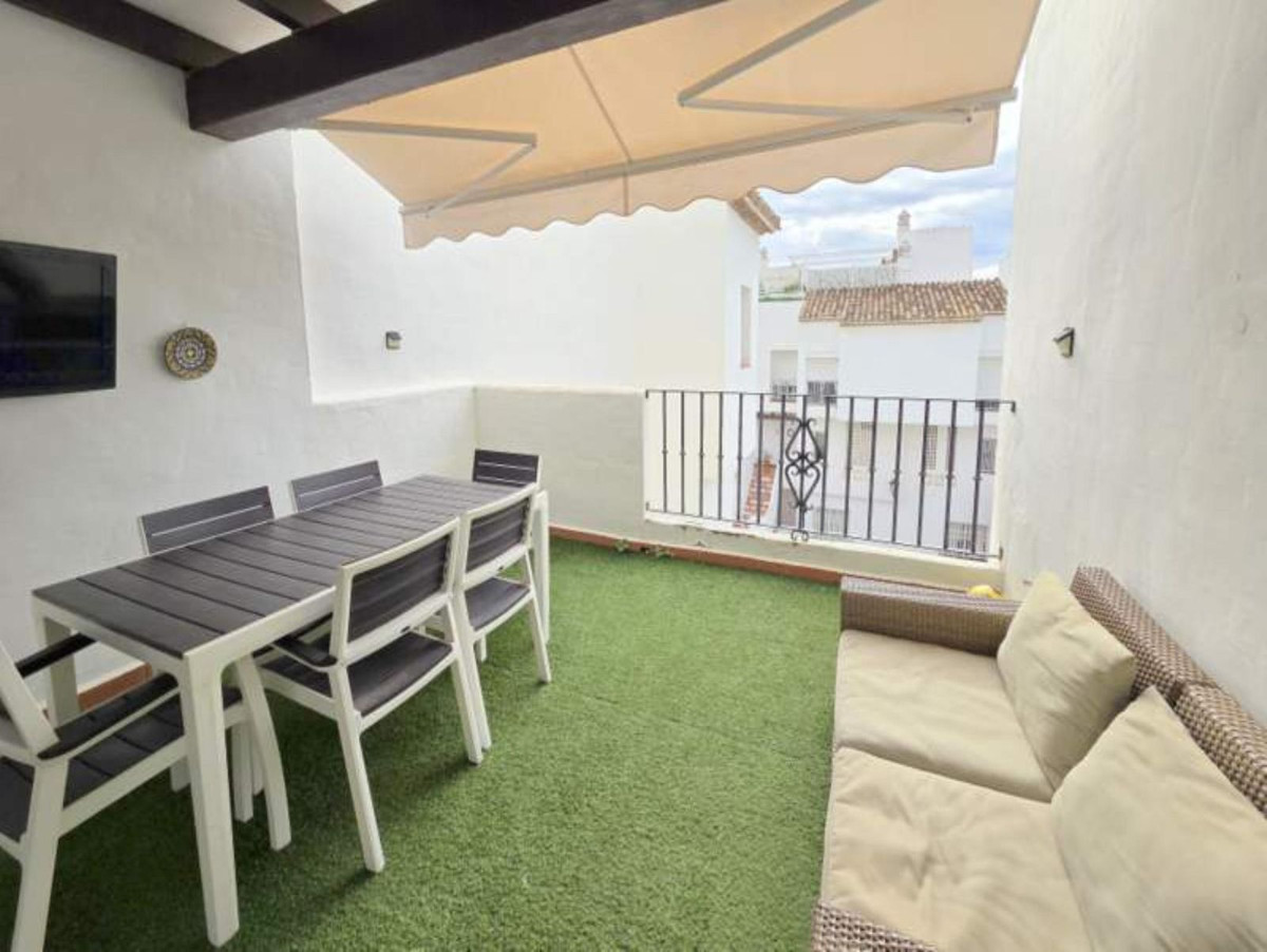 2 Bed Apartment for sale in La Duquesa Costa Del Sol, Málaga, Spain