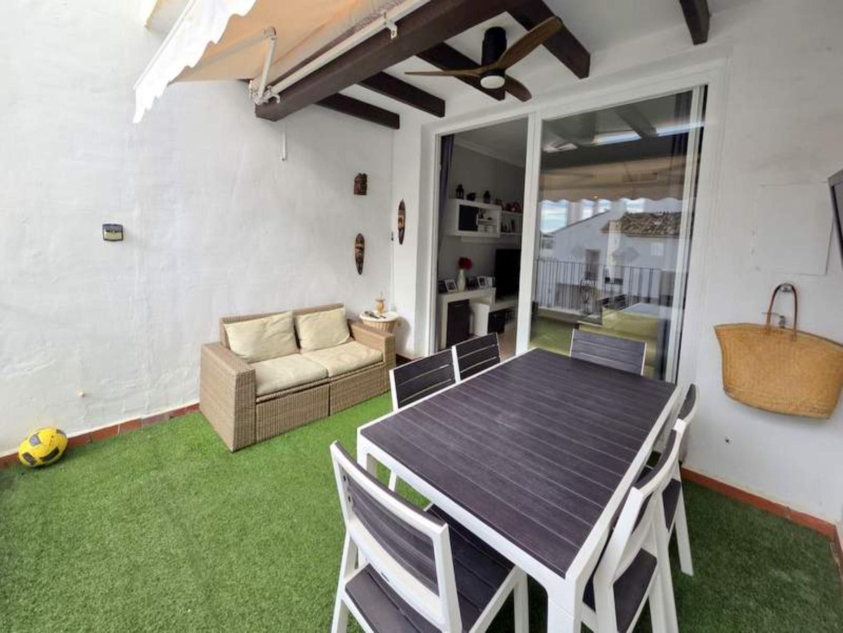 2 Bed Apartment for sale in La Duquesa Costa Del Sol, Málaga, Spain