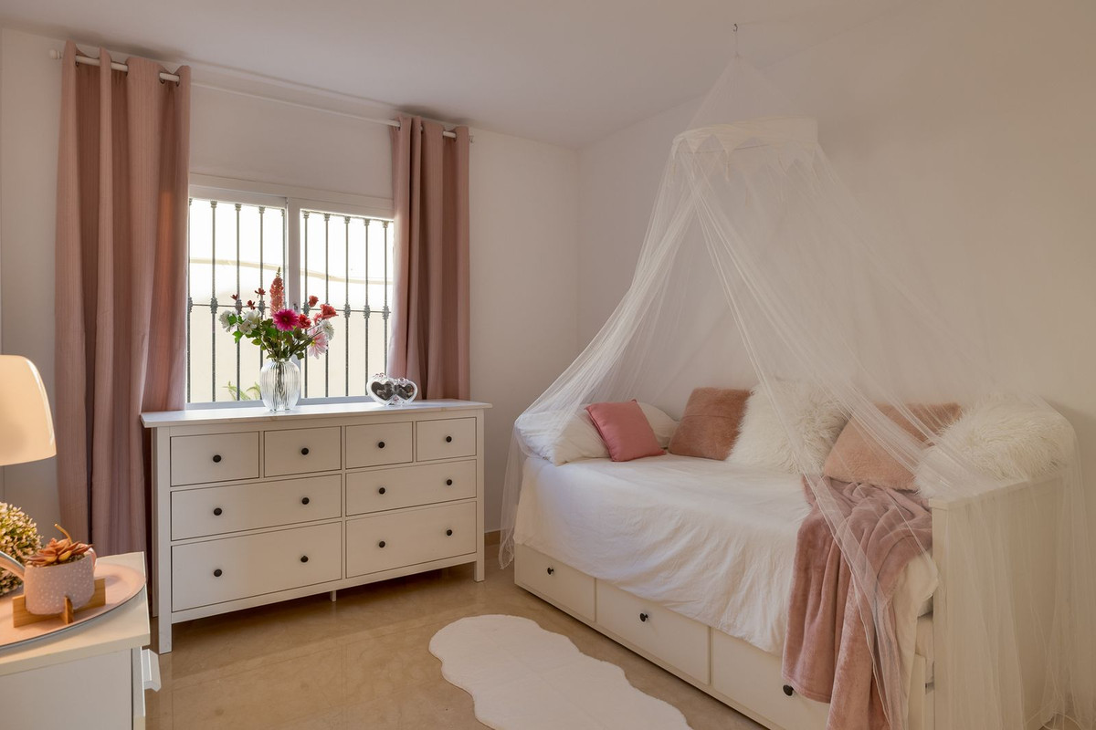 Se vende Apartamento Planta Baja de 3 dormitorios en Costa Del Sol, Málaga, España