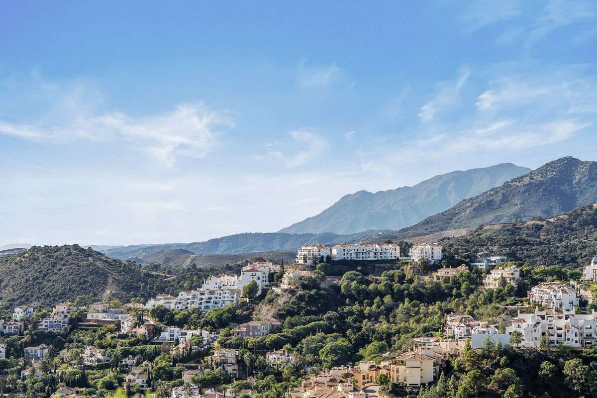 3 Bed Apartment for sale in La Heredia Costa Del Sol, Málaga, Spain