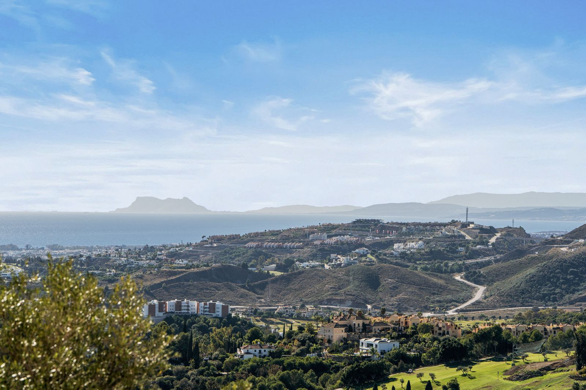 3 Bed Apartment for sale in La Heredia Costa Del Sol, Málaga, Spain