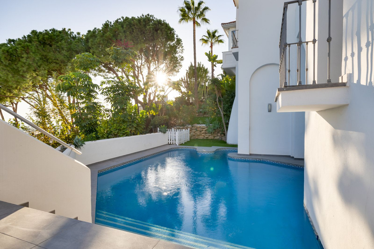 3 Bed Apartment for sale in La Heredia Costa Del Sol, Málaga, Spain