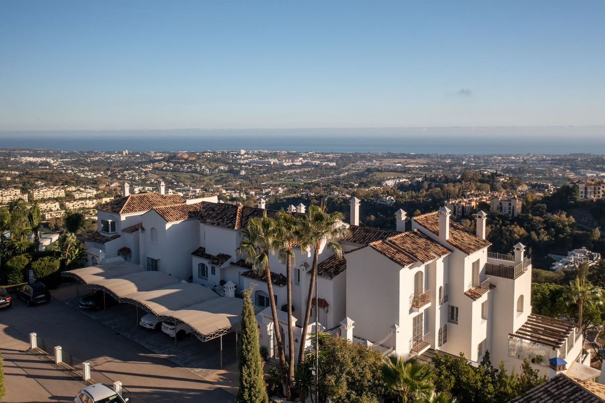 3 Bed Apartment for sale in La Heredia Costa Del Sol, Málaga, Spain