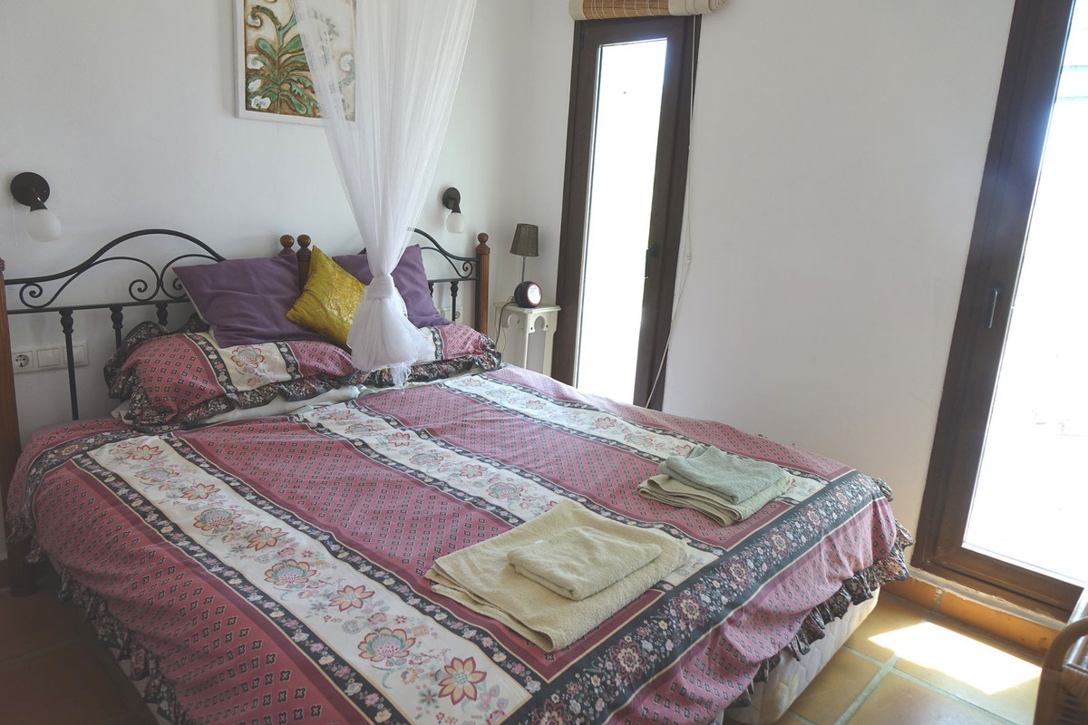 5 Bed Townhouse for sale in Valtocado Costa Del Sol, Málaga, Spain