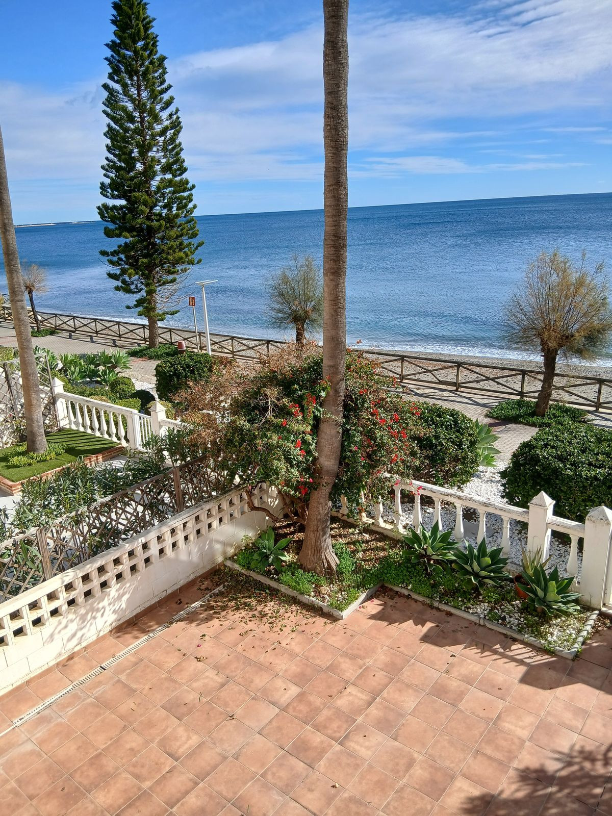 5 Bed Apartment for sale in Estepona Costa Del Sol, Málaga, Spain