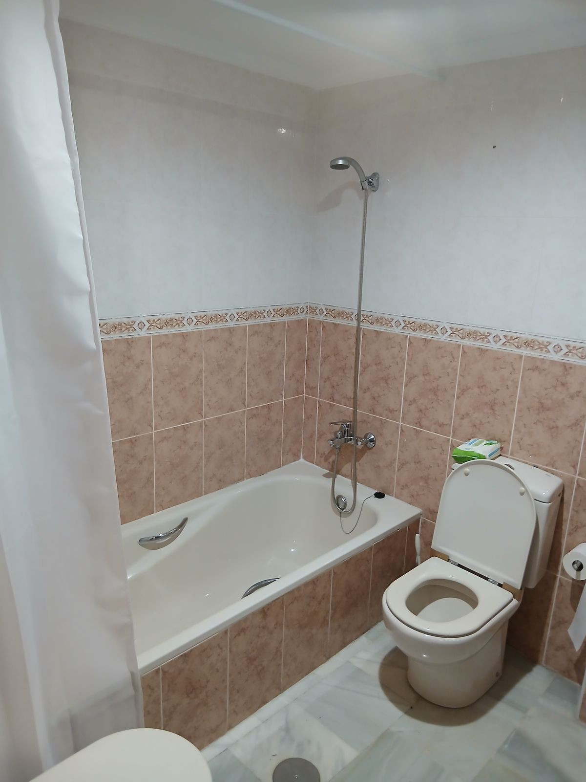 5 Bed Apartment for sale in Estepona Costa Del Sol, Málaga, Spain