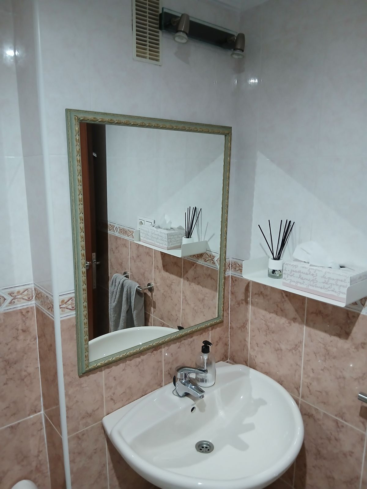 5 Bed Apartment for sale in Estepona Costa Del Sol, Málaga, Spain