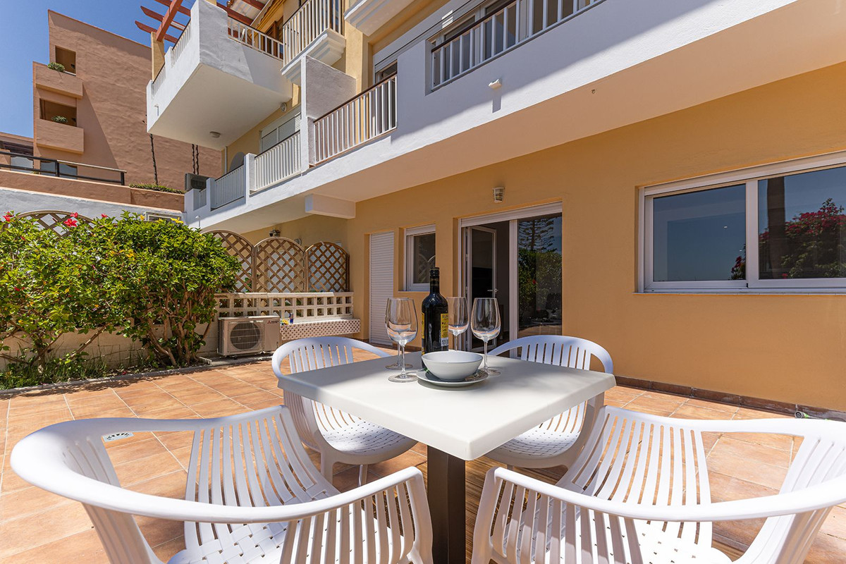 5 Bed Apartment for sale in Estepona Costa Del Sol, Málaga, Spain