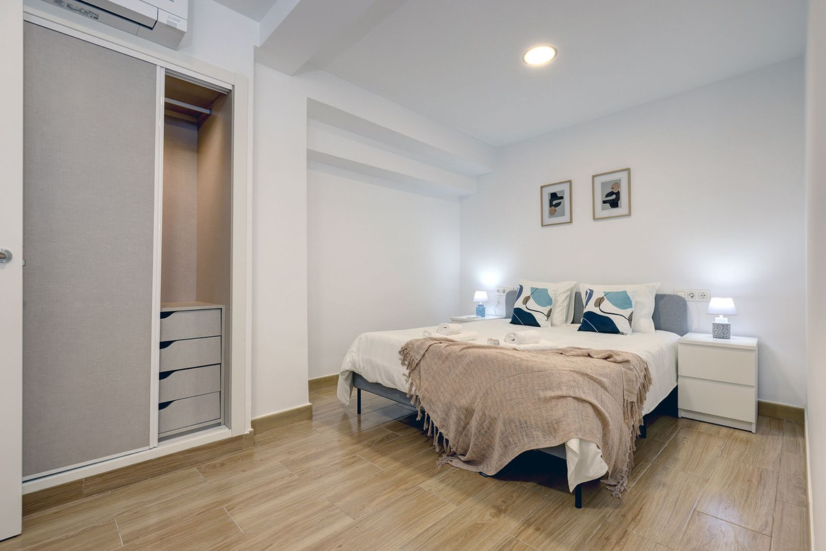 5 Bed Apartment for sale in Estepona Costa Del Sol, Málaga, Spain