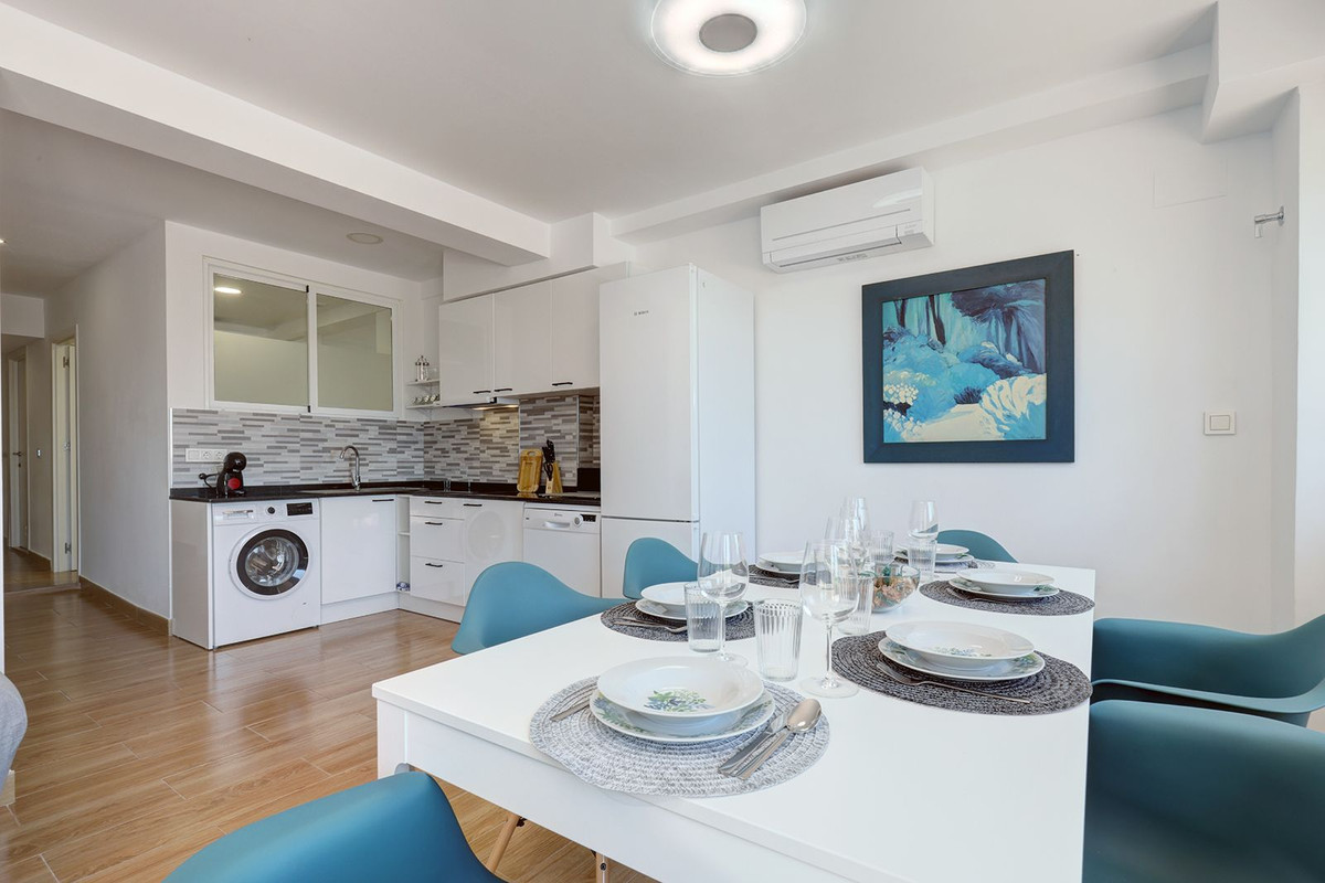 5 Bed Apartment for sale in Estepona Costa Del Sol, Málaga, Spain