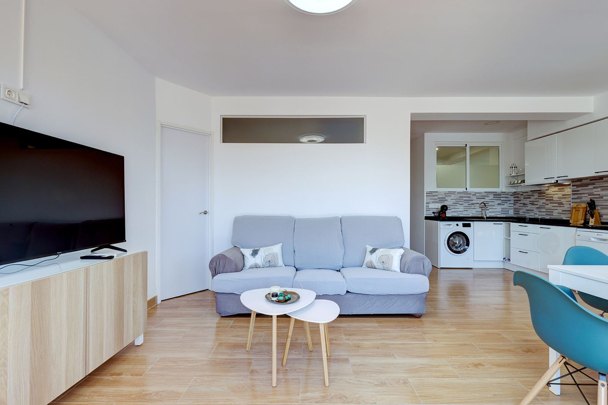 5 Bed Apartment for sale in Estepona Costa Del Sol, Málaga, Spain