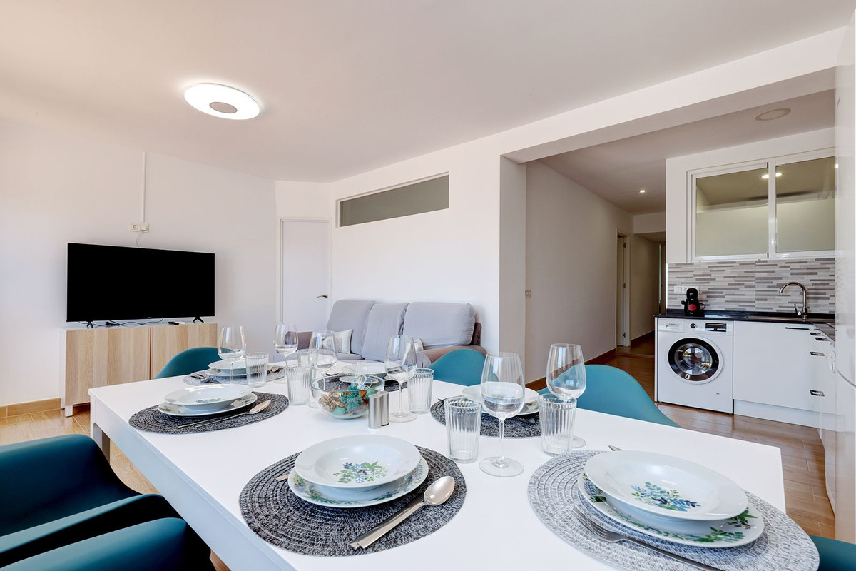 5 Bed Apartment for sale in Estepona Costa Del Sol, Málaga, Spain