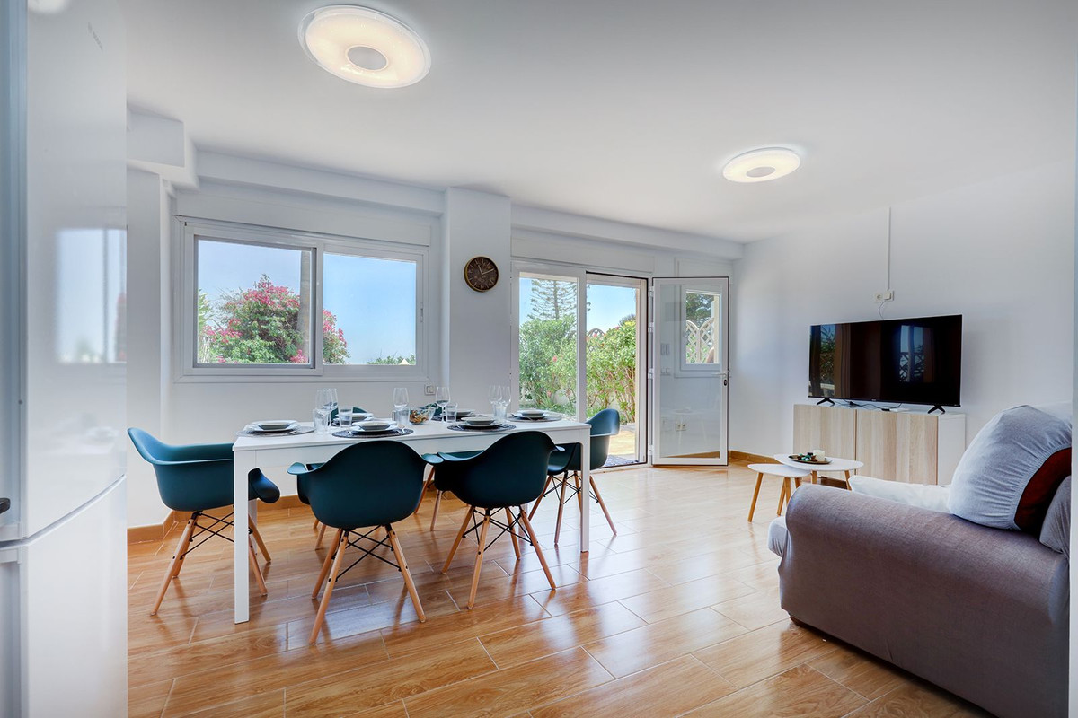 5 Bed Apartment for sale in Estepona Costa Del Sol, Málaga, Spain