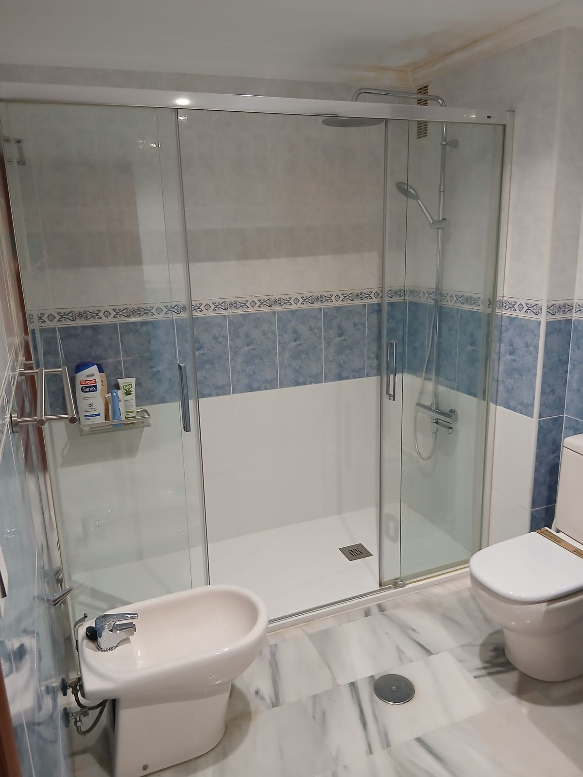 5 Bed Apartment for sale in Estepona Costa Del Sol, Málaga, Spain