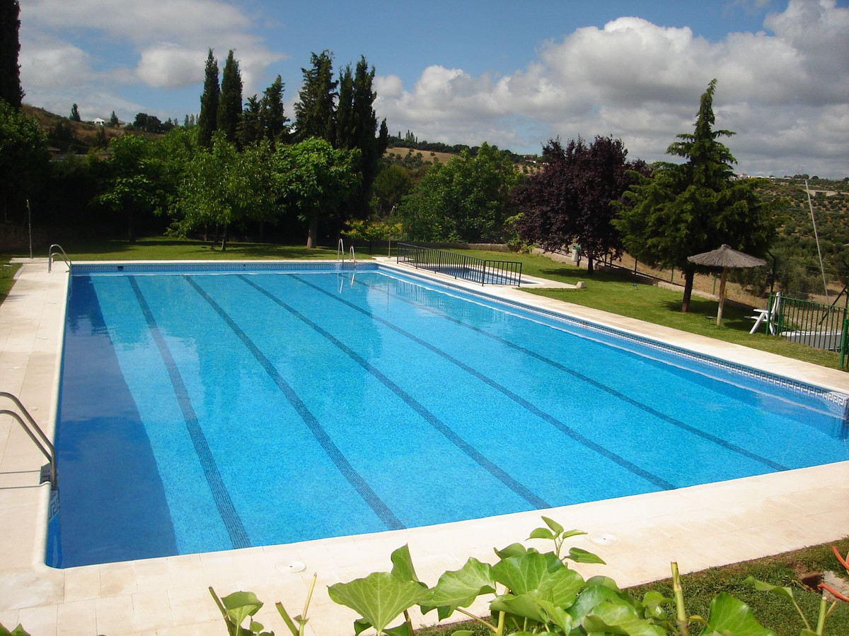 Commercial unit for sale in Ronda Costa Del Sol, Málaga, Spain