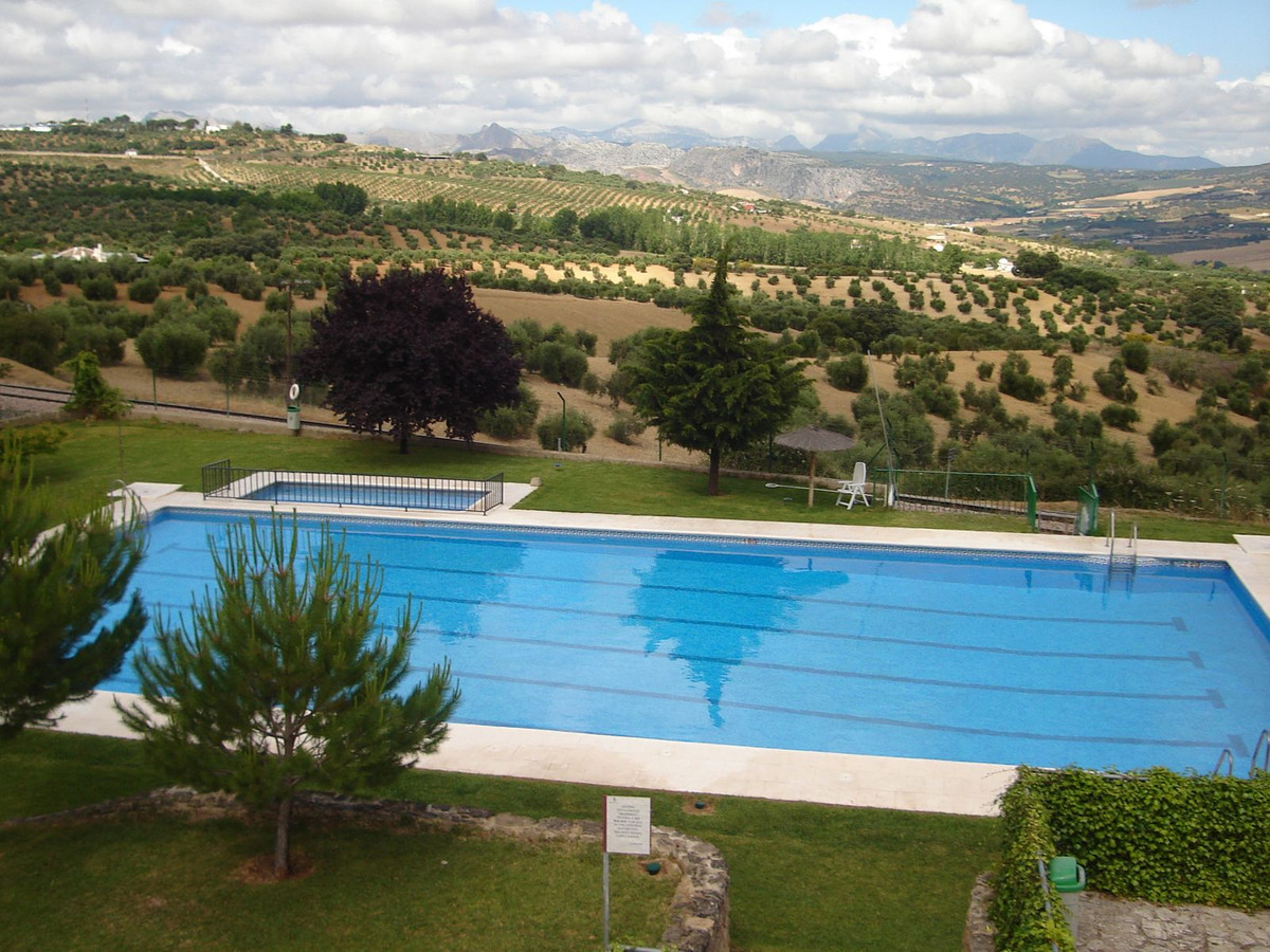 Commercial unit for sale in Ronda Costa Del Sol, Málaga, Spain