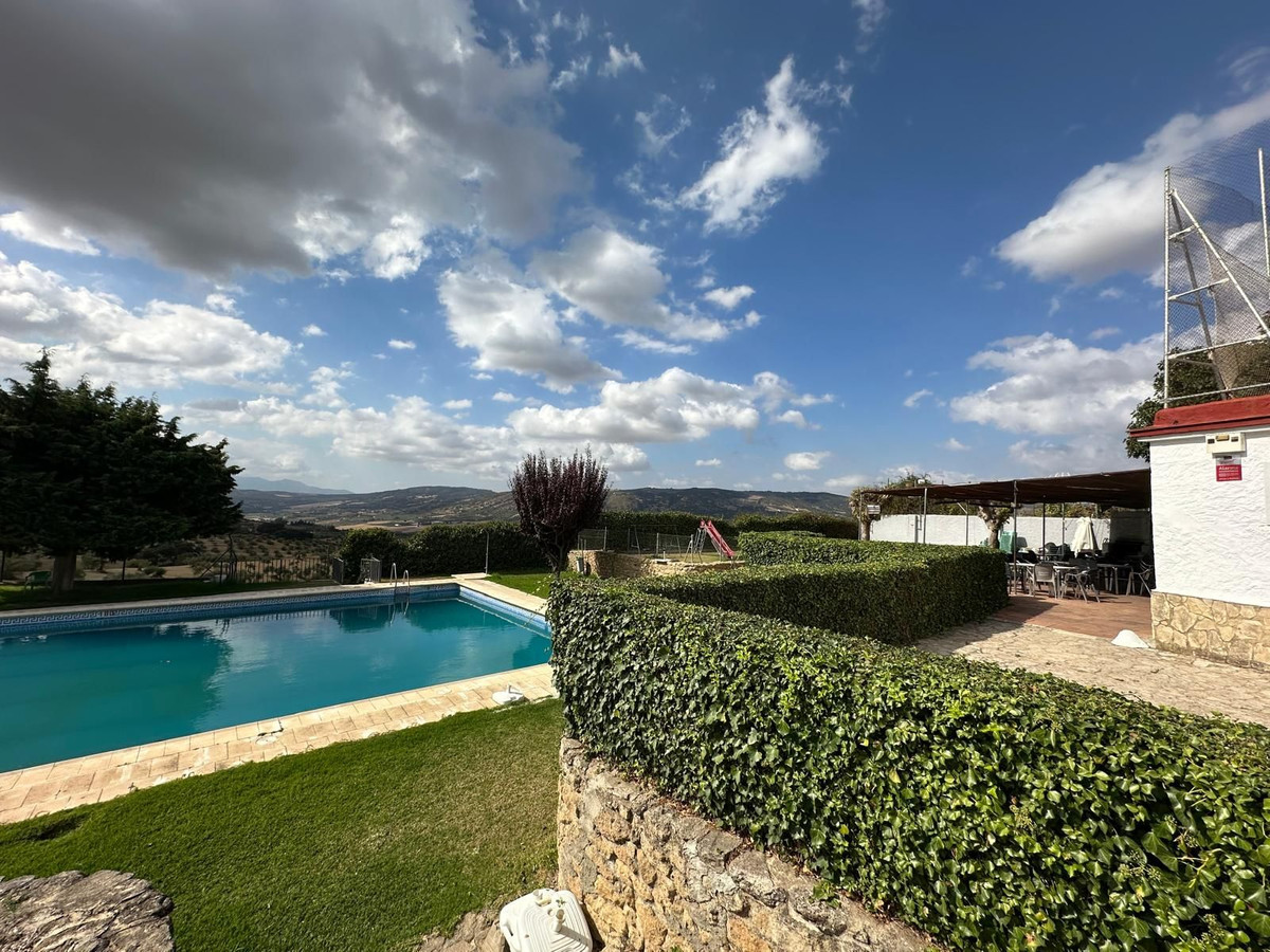 Commercial unit for sale in Ronda Costa Del Sol, Málaga, Spain