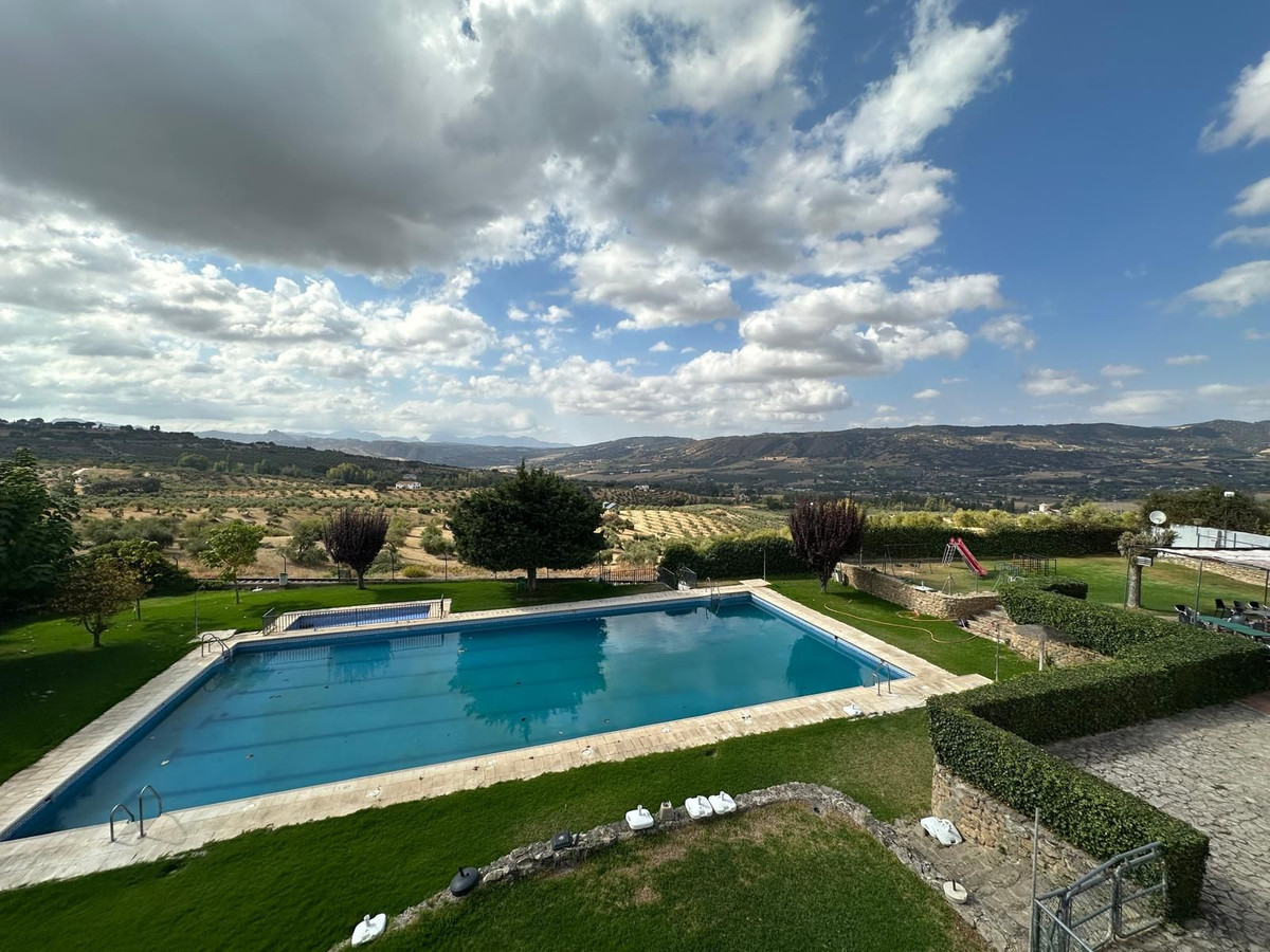 Commercial unit for sale in Ronda Costa Del Sol, Málaga, Spain