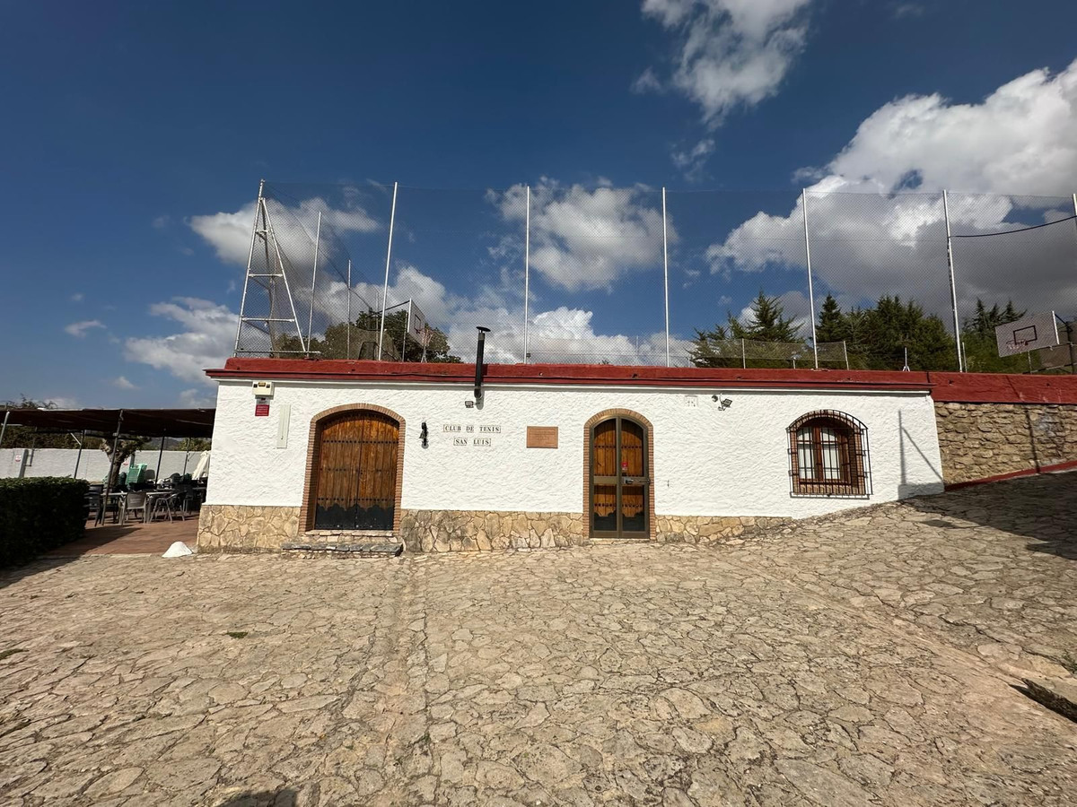 Commercial unit for sale in Ronda Costa Del Sol, Málaga, Spain