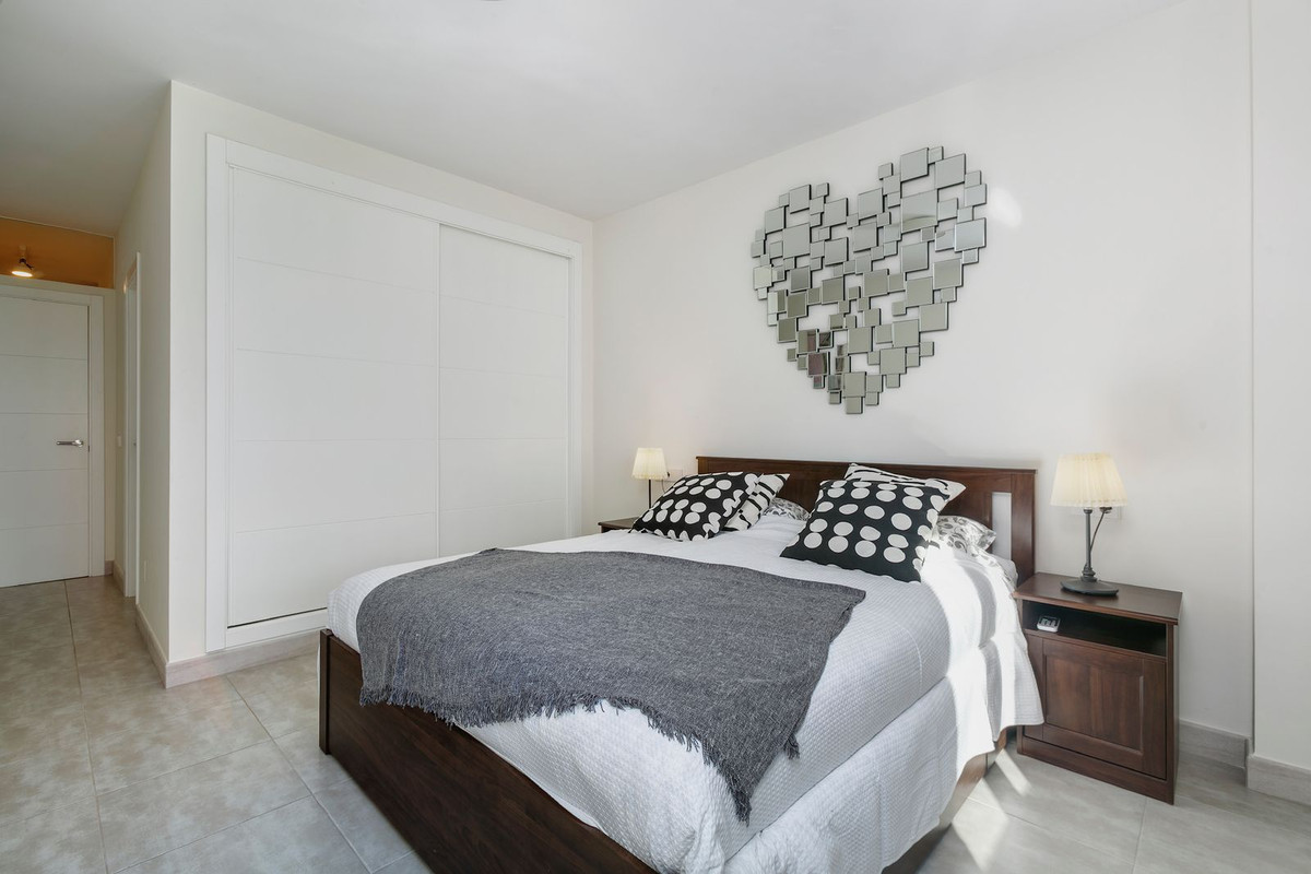 Se vende Apartamento Planta Baja de 3 dormitorios en Costa Del Sol, Málaga, España