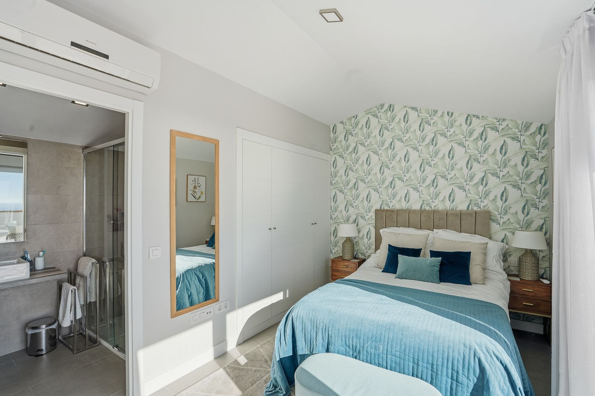 3 Bed Apartment for sale in Benalmadena Costa Del Sol, Málaga, Spain