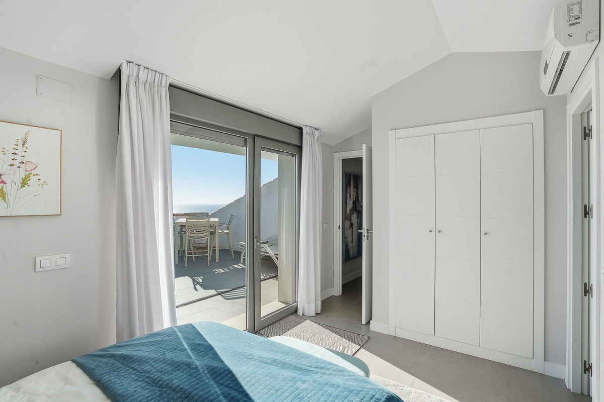 3 Bed Apartment for sale in Benalmadena Costa Del Sol, Málaga, Spain
