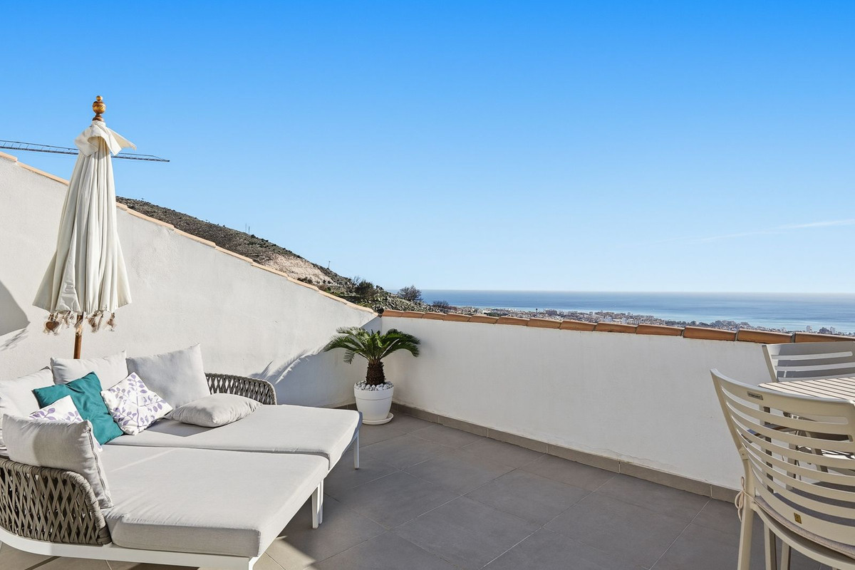 3 Bed Apartment for sale in Benalmadena Costa Del Sol, Málaga, Spain