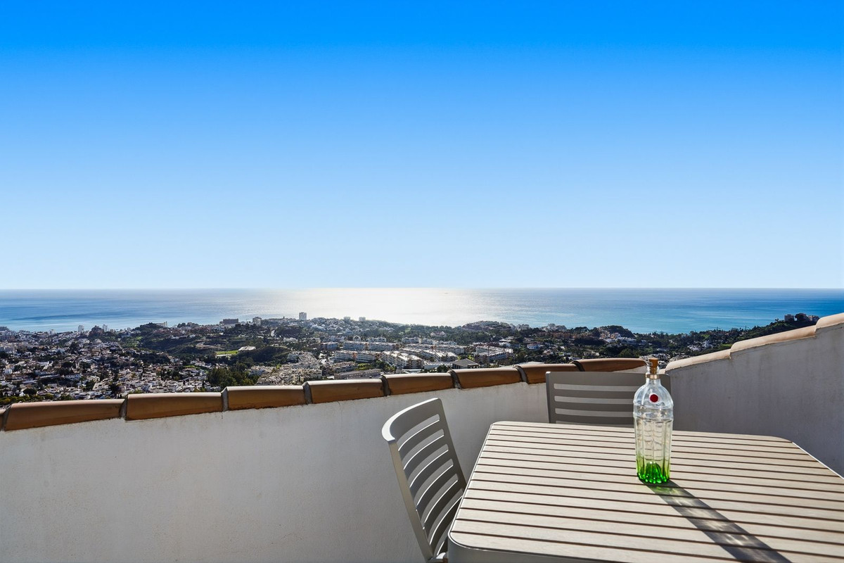 3 Bed Apartment for sale in Benalmadena Costa Del Sol, Málaga, Spain