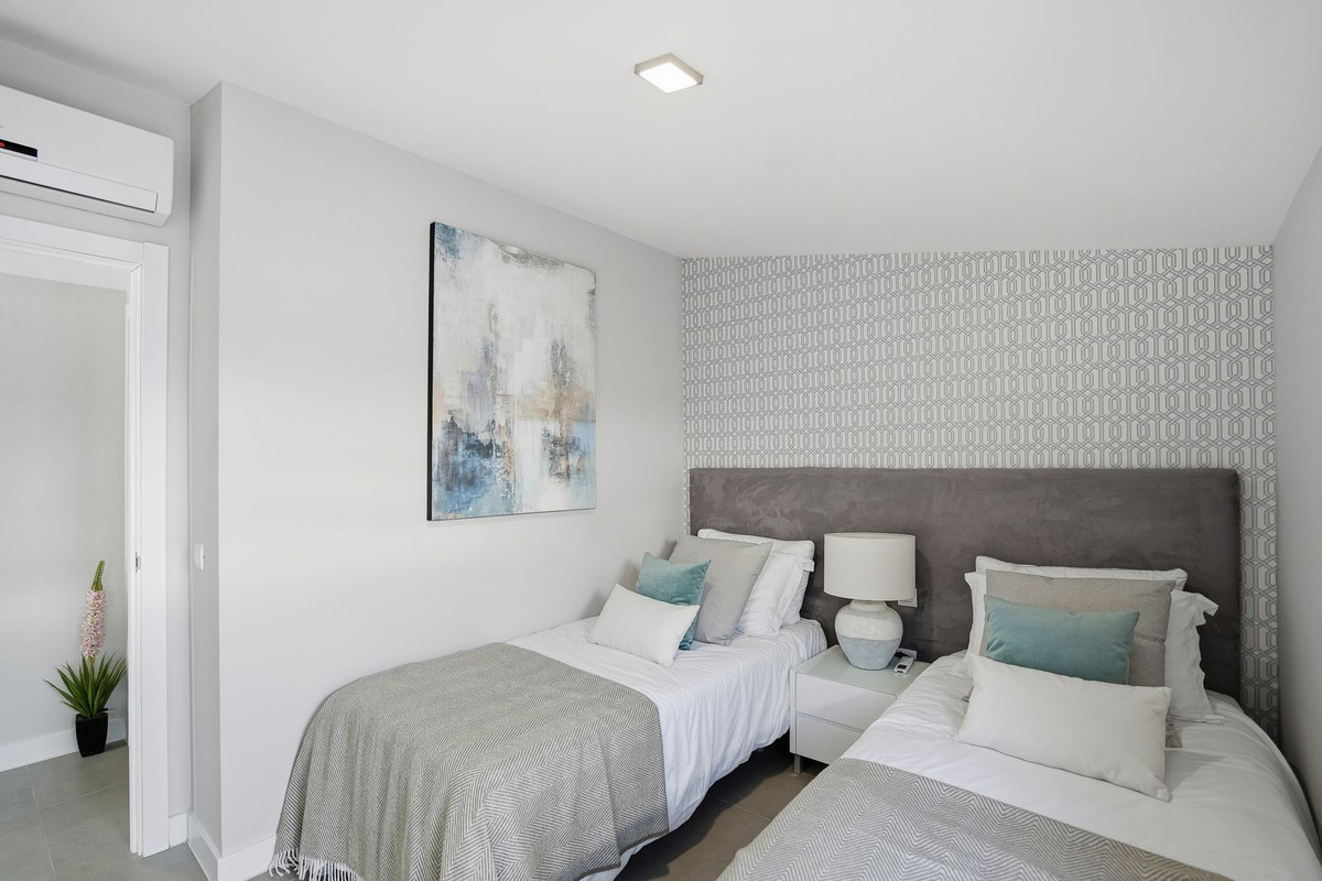 3 Bed Apartment for sale in Benalmadena Costa Del Sol, Málaga, Spain