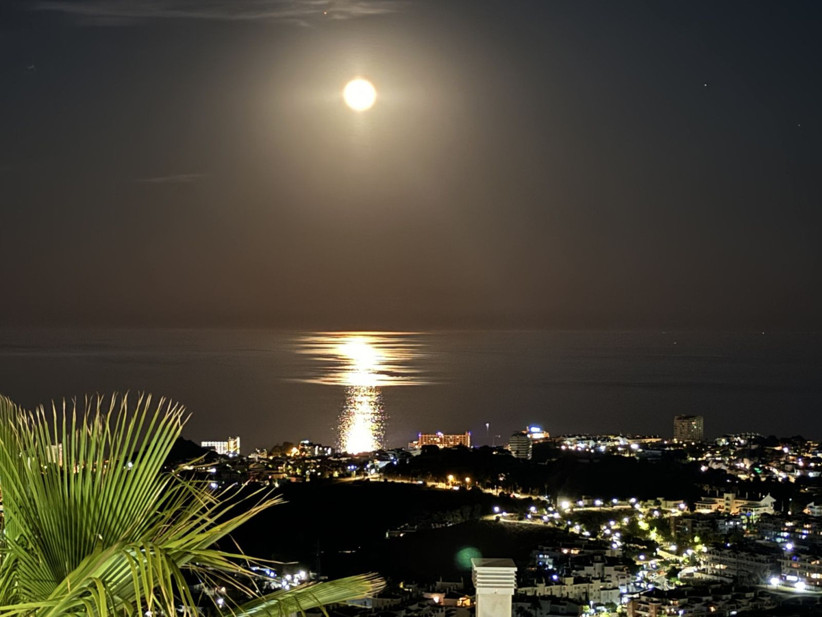 3 Bed Apartment for sale in Benalmadena Costa Del Sol, Málaga, Spain