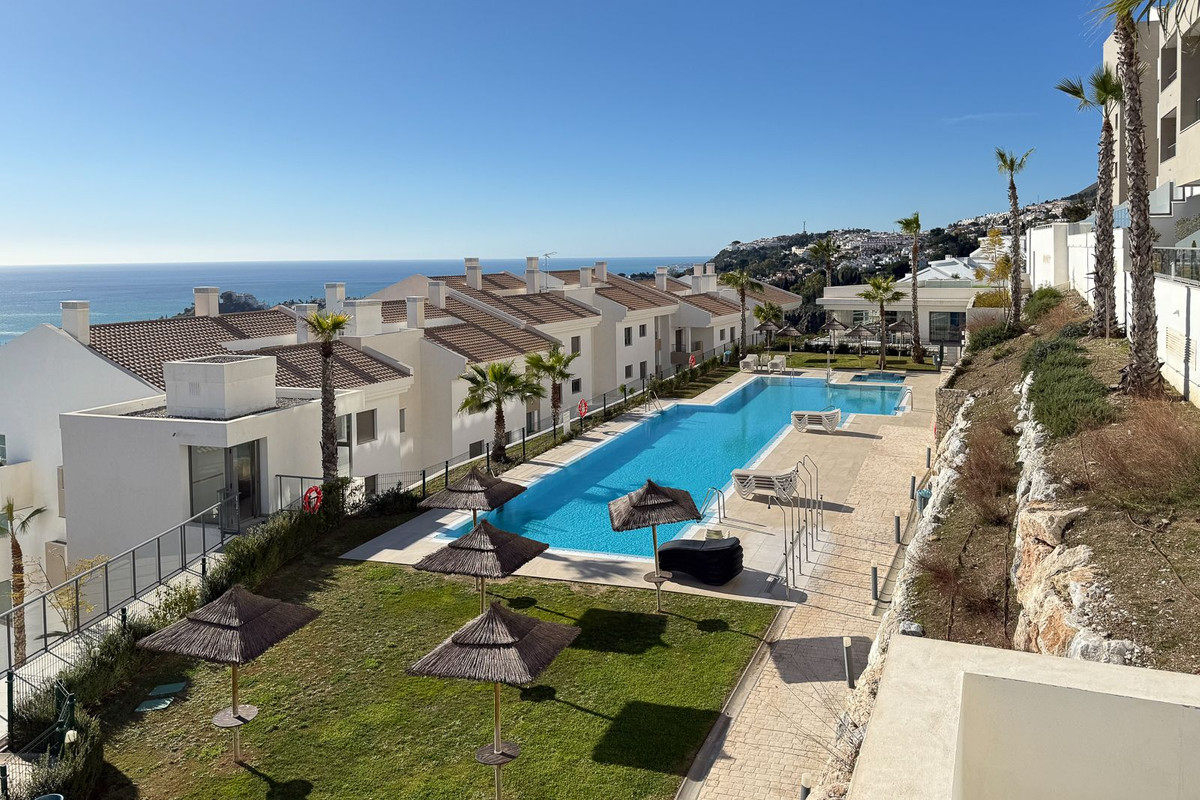 3 Bed Apartment for sale in Benalmadena Costa Del Sol, Málaga, Spain
