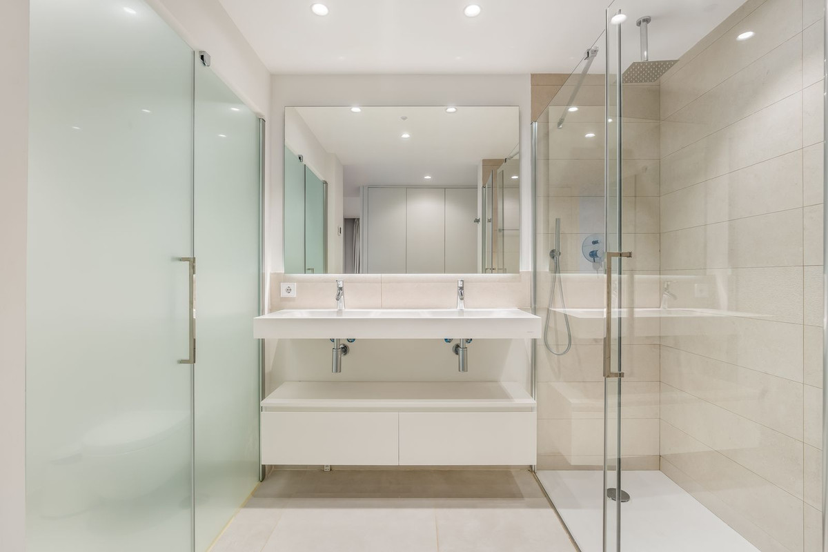 2 Bed Apartment for sale in Higueron Costa Del Sol, Málaga, Spain