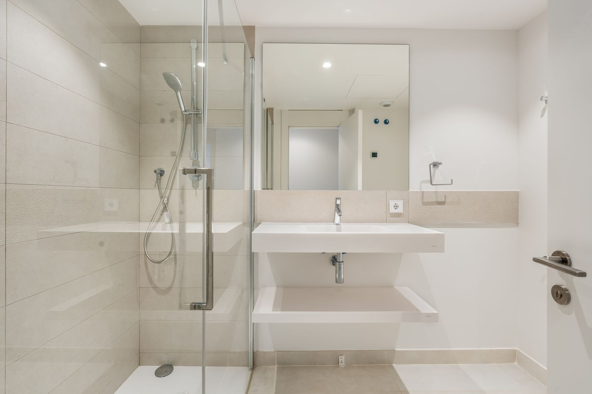 2 Bed Apartment for sale in Higueron Costa Del Sol, Málaga, Spain