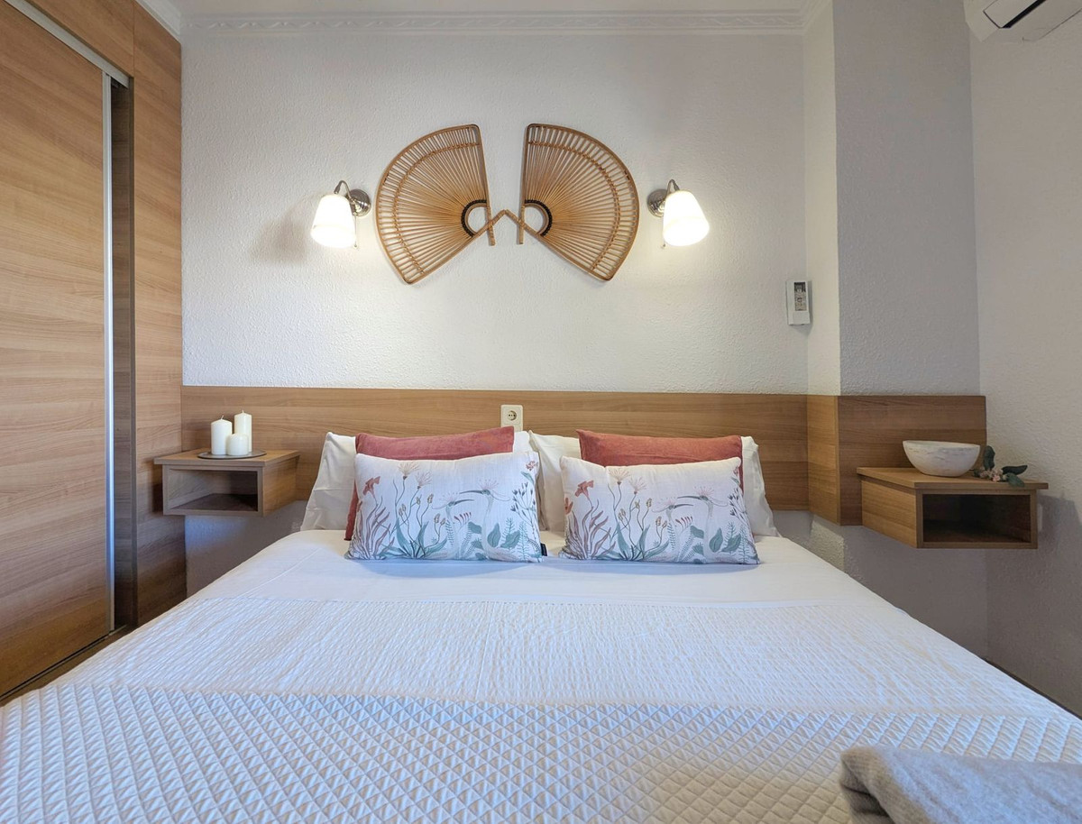Se vende Apartamento Planta Media de 2 dormitorios en Costa Del Sol, Málaga, España