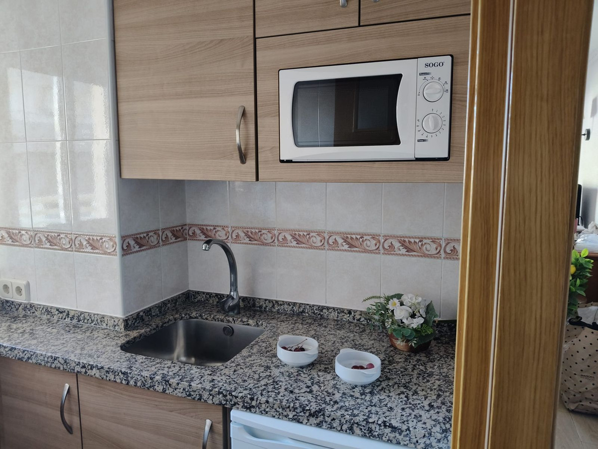 Se vende Apartamento Planta Media de 2 dormitorios en Costa Del Sol, Málaga, España