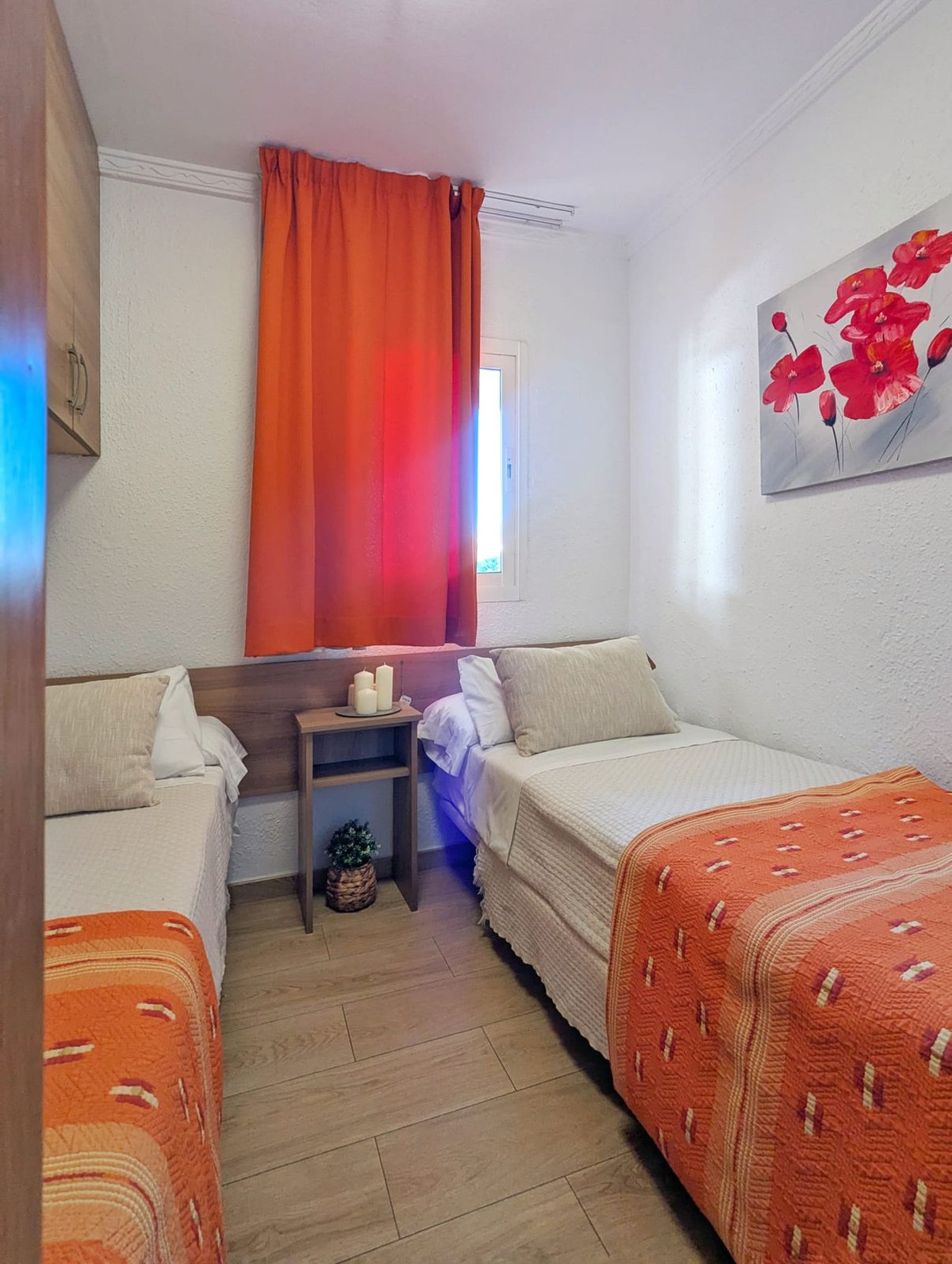 Se vende Apartamento Planta Media de 2 dormitorios en Costa Del Sol, Málaga, España