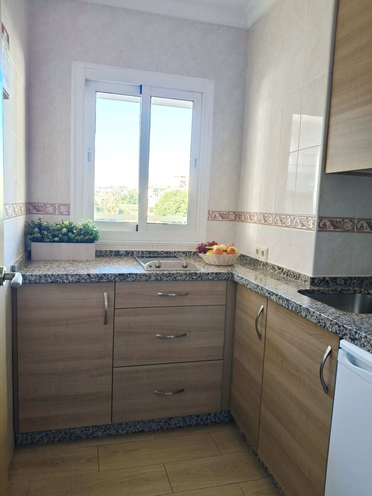 Se vende Apartamento Planta Media de 2 dormitorios en Costa Del Sol, Málaga, España