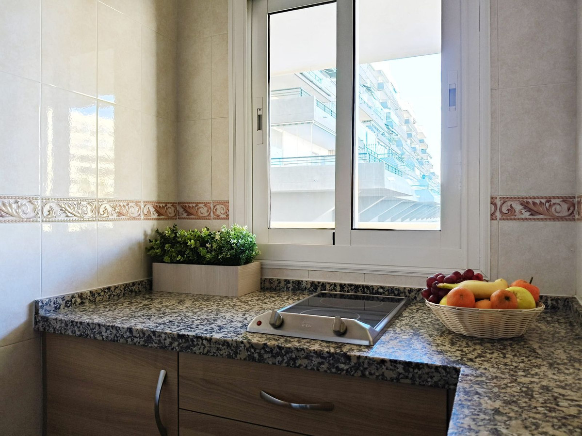 Se vende Apartamento Planta Media de 2 dormitorios en Costa Del Sol, Málaga, España