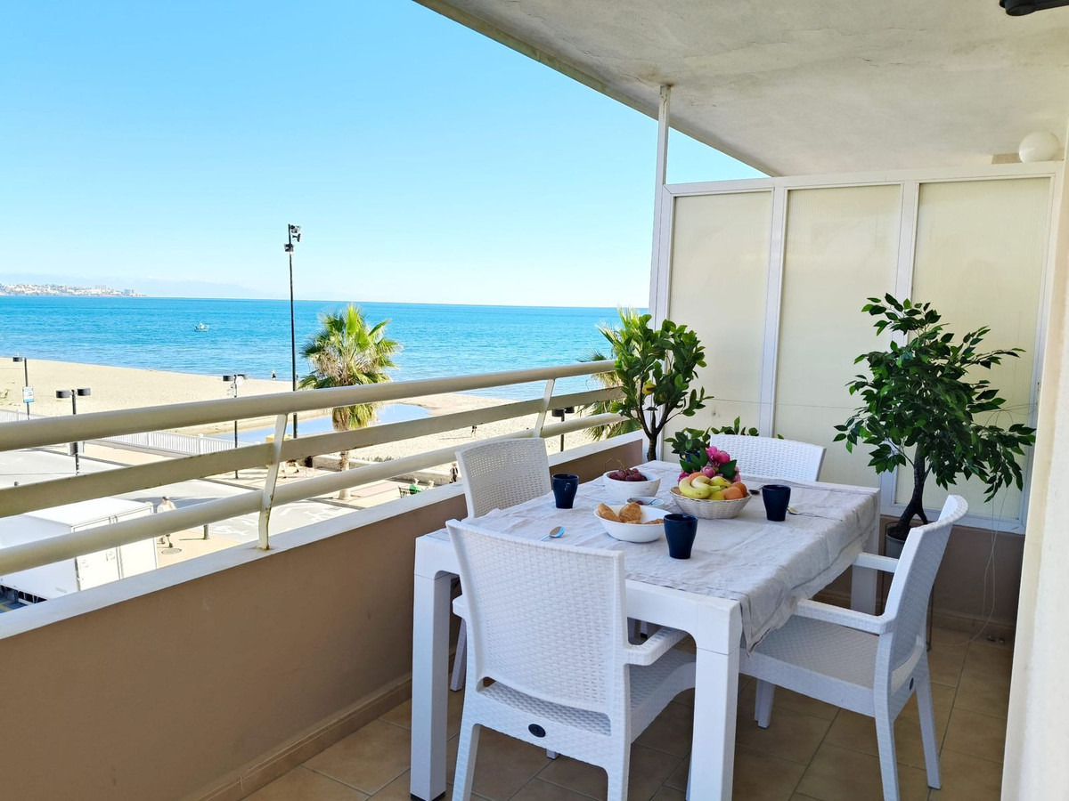 Se vende Apartamento Planta Media de 2 dormitorios en Costa Del Sol, Málaga, España